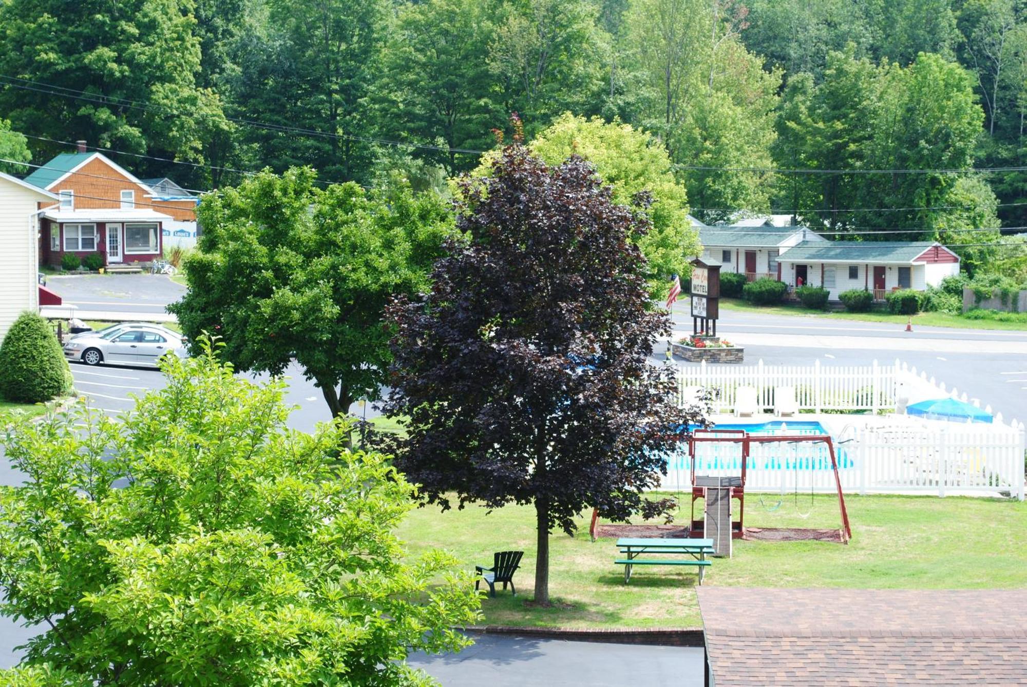 Fran Cove Motel Lake George Exterior photo