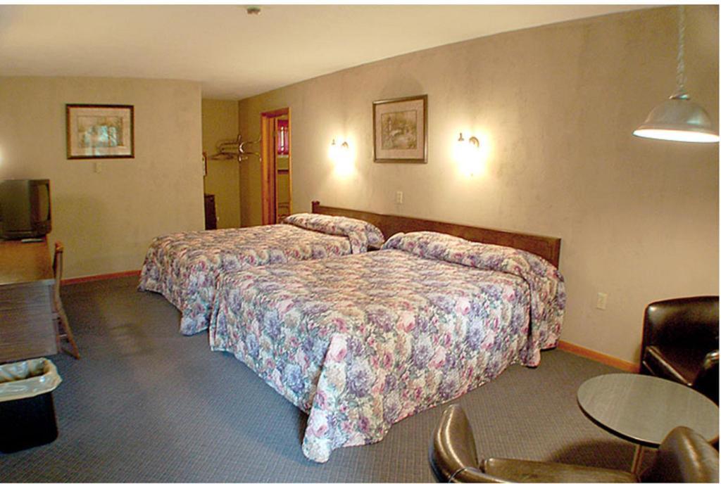 Fran Cove Motel Lake George Room photo